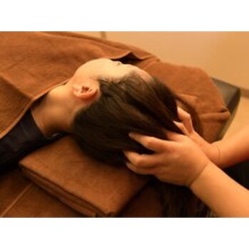 鼻をかんだり、くしゃみで体に力が入ってしまうと…。
